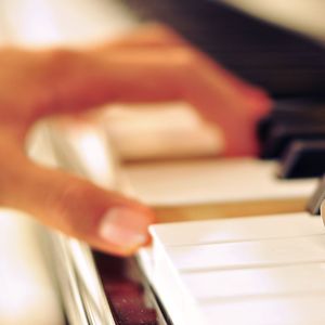 男生给女生舔逼
